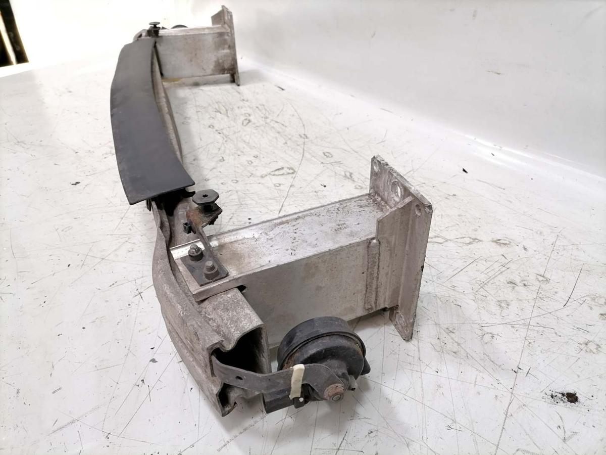 Audi A5 8T original Tr&auml;ger Verst&auml;rkung Sto&szlig;stange Stossf&auml;nger vorn Bj.2009